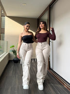 Jeans Cargo Beige Crudo · Paradise · vista frontal