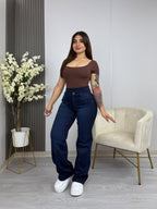 Jeans Wide Leg Azul Oscuro Asimétrico · Emporium · frente de cuerpo completo
