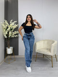 Jeans Wide Leg Asimétrico Gravillado · Emporium · frontal de cuerpo completo