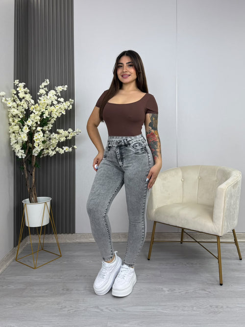 Jeans Skinny Asimétrico Gris, frente