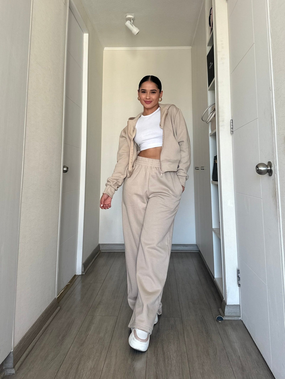 Set Polerón Oversize + Buzo Palazzo Beige · KALES