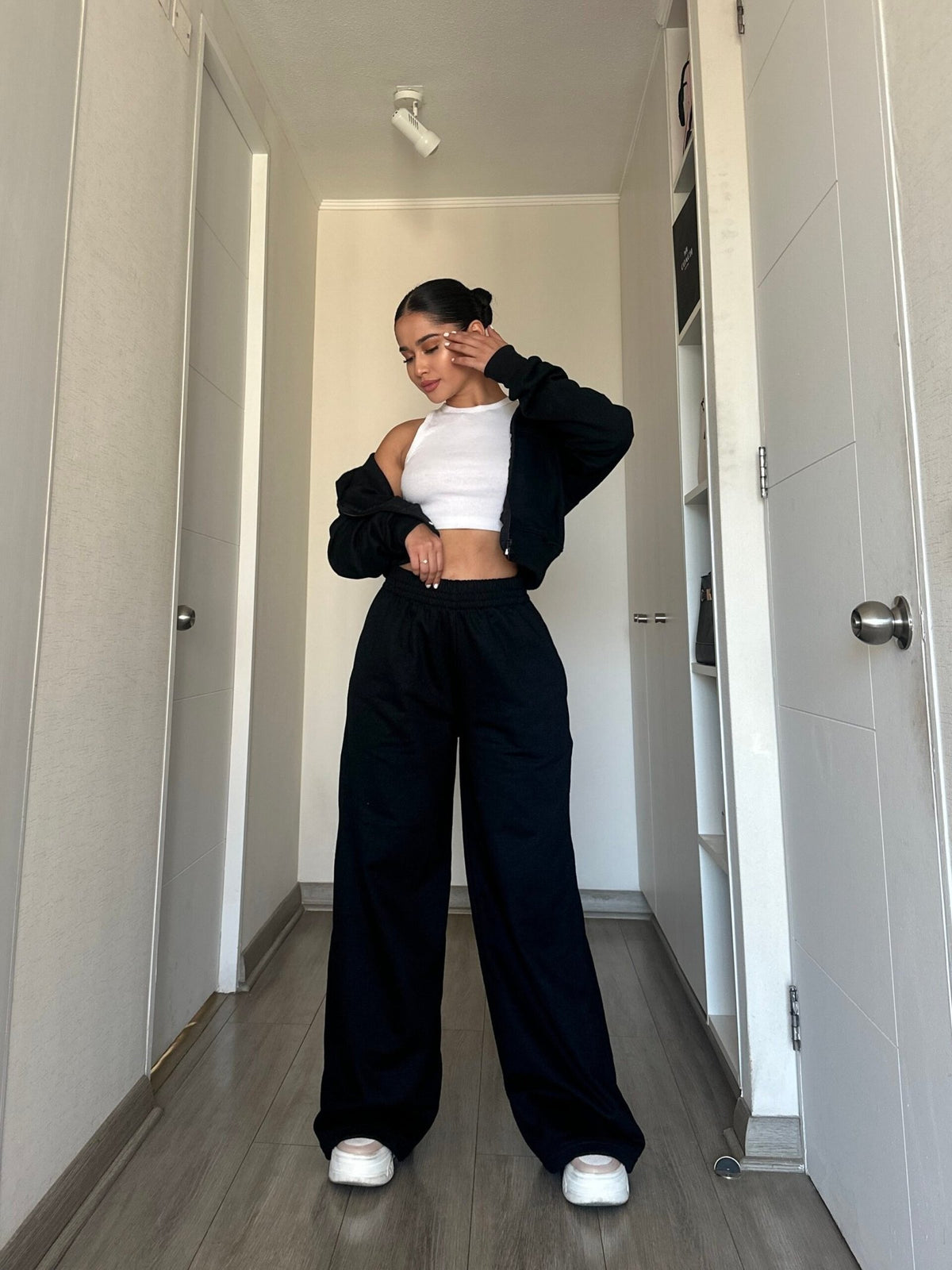 Set Polerón Oversize + Buzo Palazzo Negro · KALES