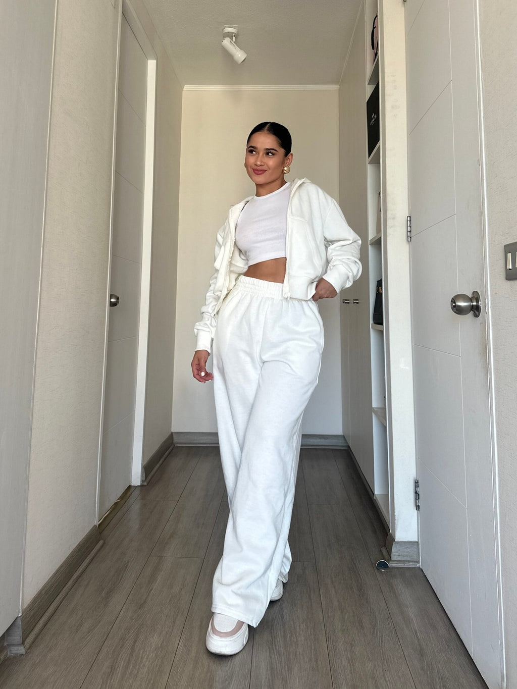 Set Polerón Oversize + Buzo Palazzo Blanco · KALES