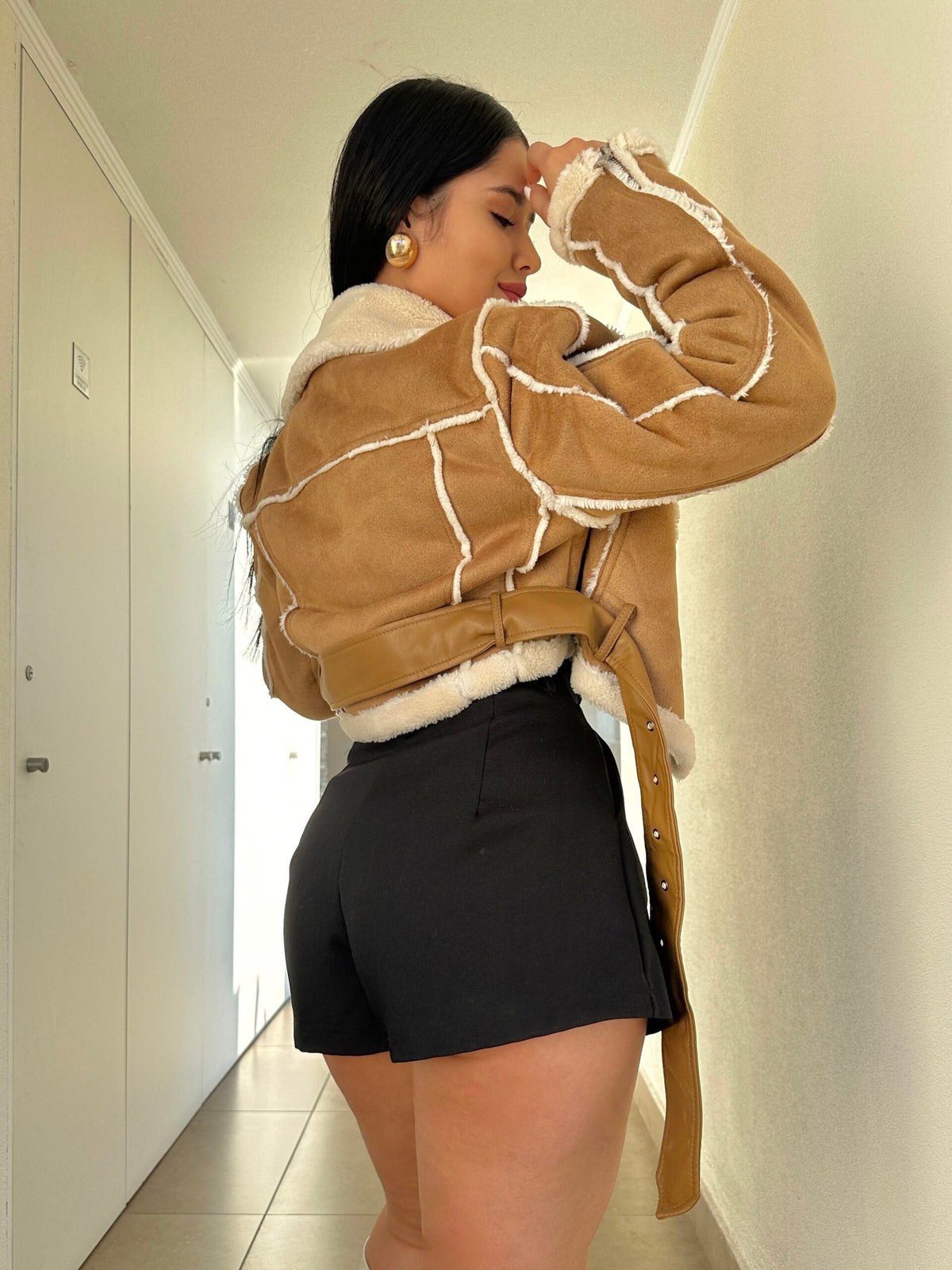 Chaqueta Mini Gamuza Chic Beige · KL-1115
