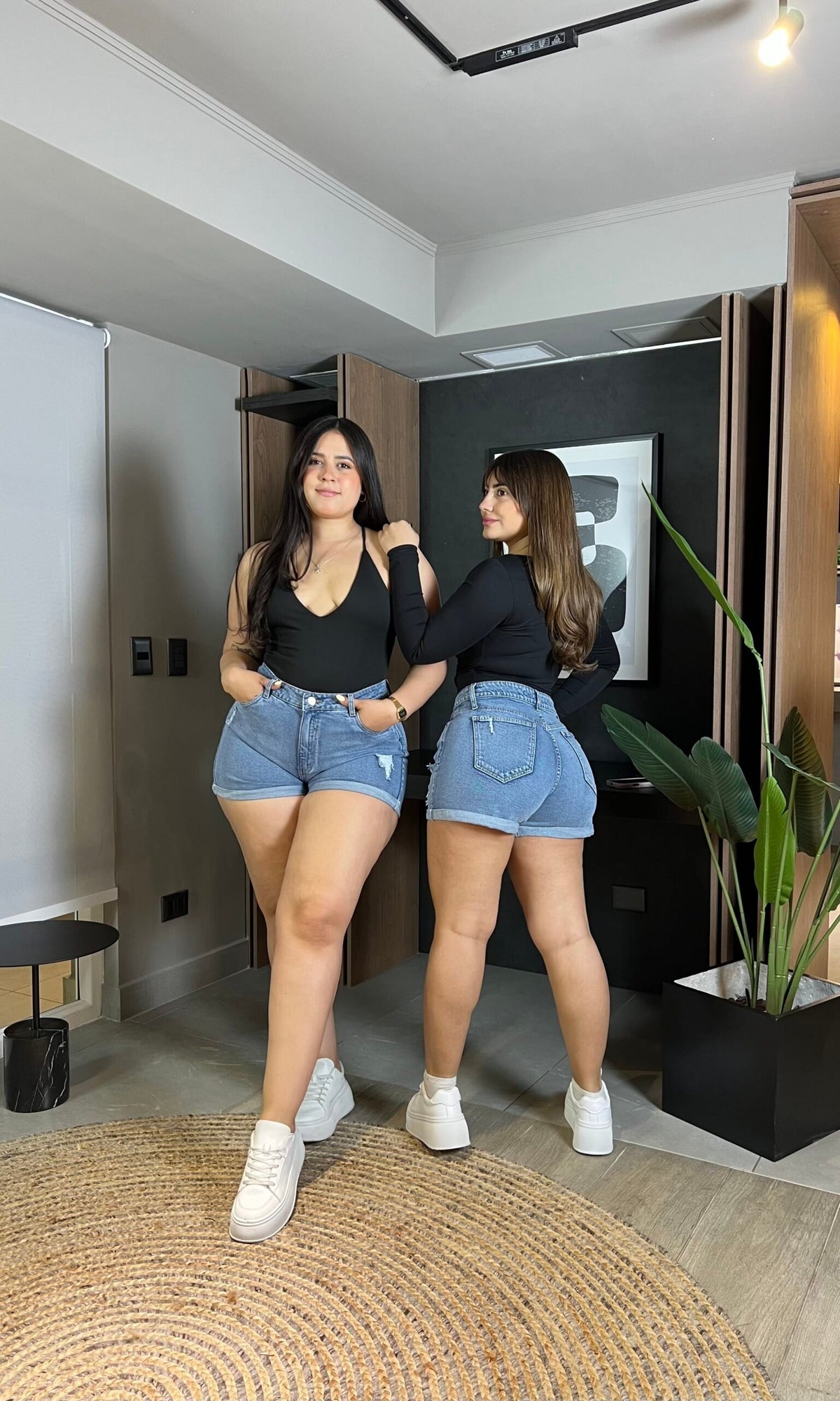 Short Denim Rasgado Celeste · Paradise