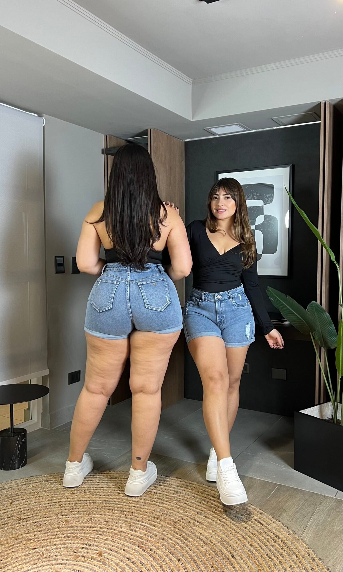 Short Denim Rasgado Celeste · Paradise