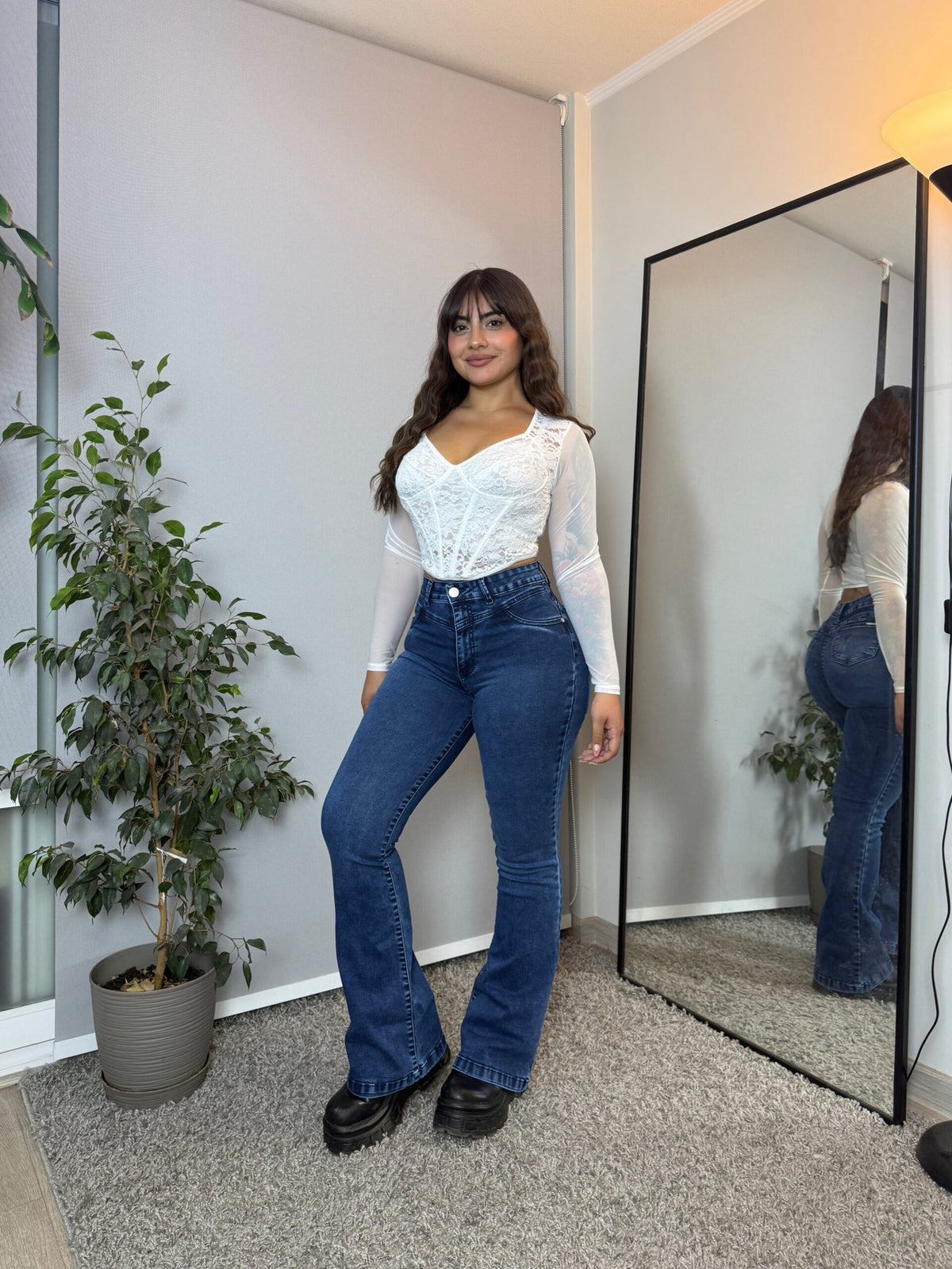 Jeans Flare Azul Oscuro · Emporium