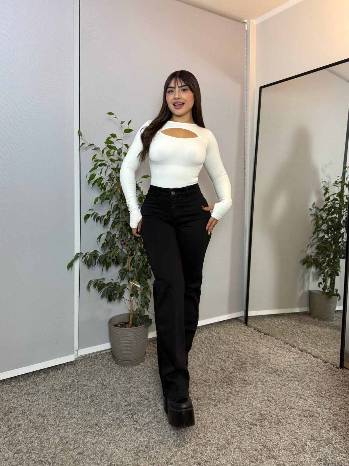 Jeans Wide Leg Curvy Negro · For3t