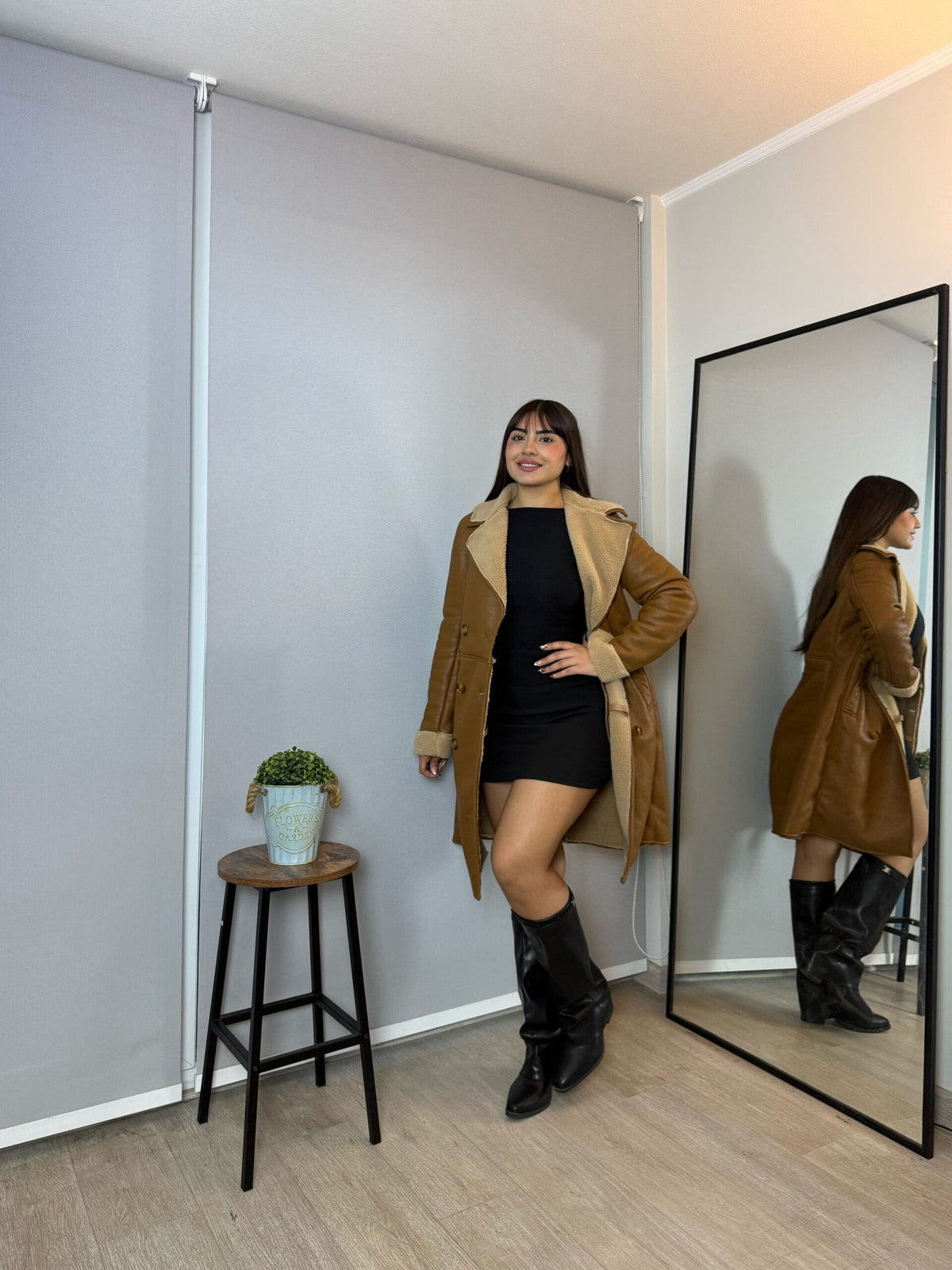 Abrigo Largo Luxury Café · KL-2098