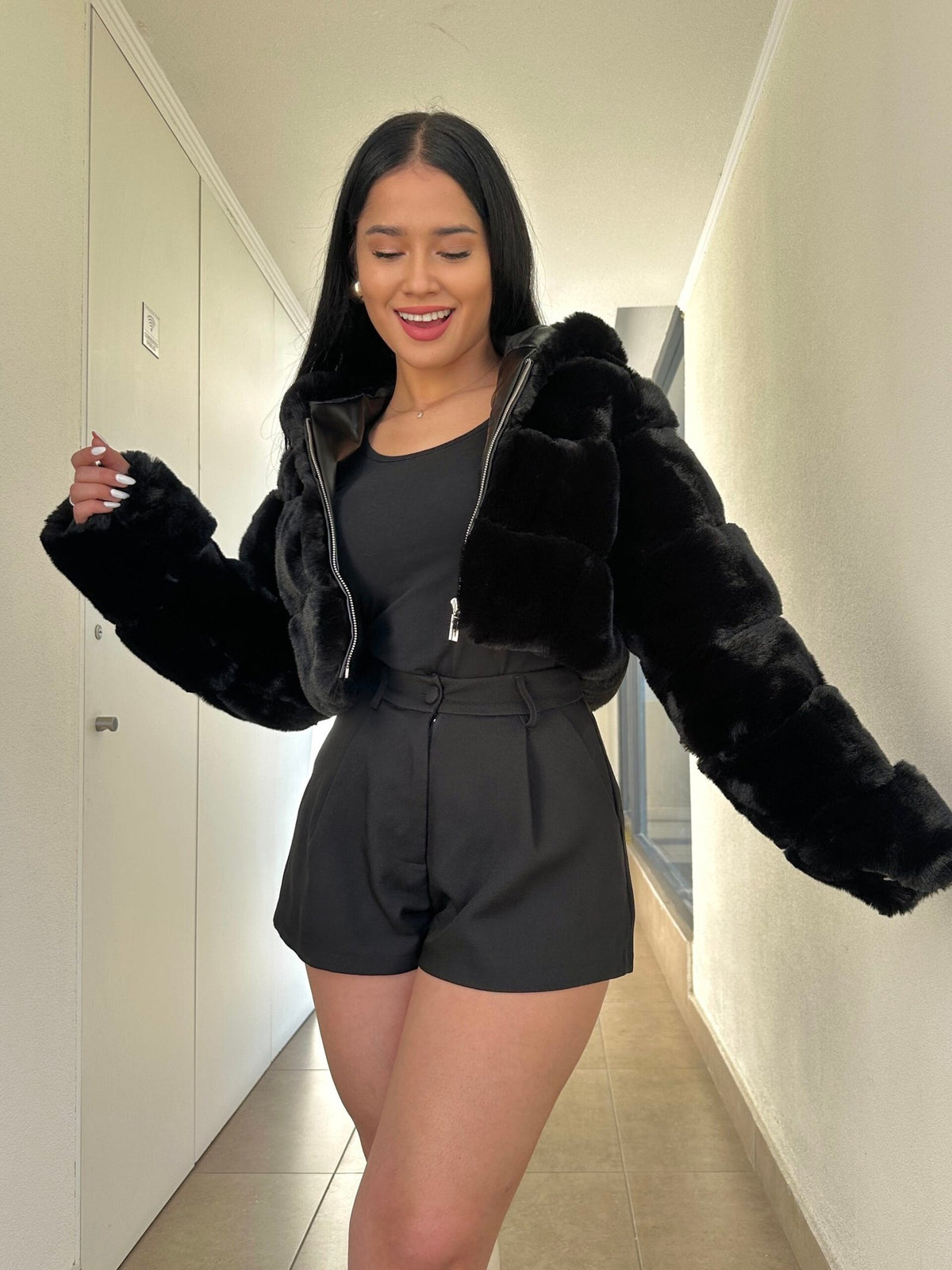 Chaqueta Teddy Corta Luxe Negra · KL-T004 · KALES