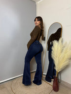 Jeans Flare Azul Levanta Cola · Emporium