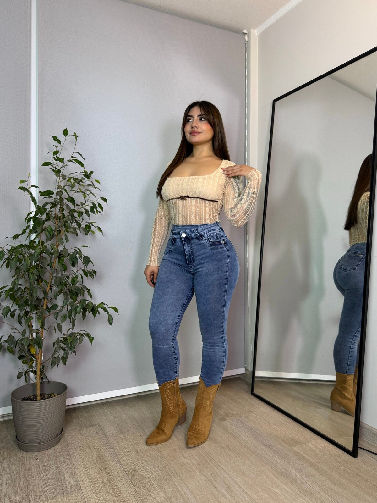 Jeans Skinny Asimétrico Celeste · Emporium